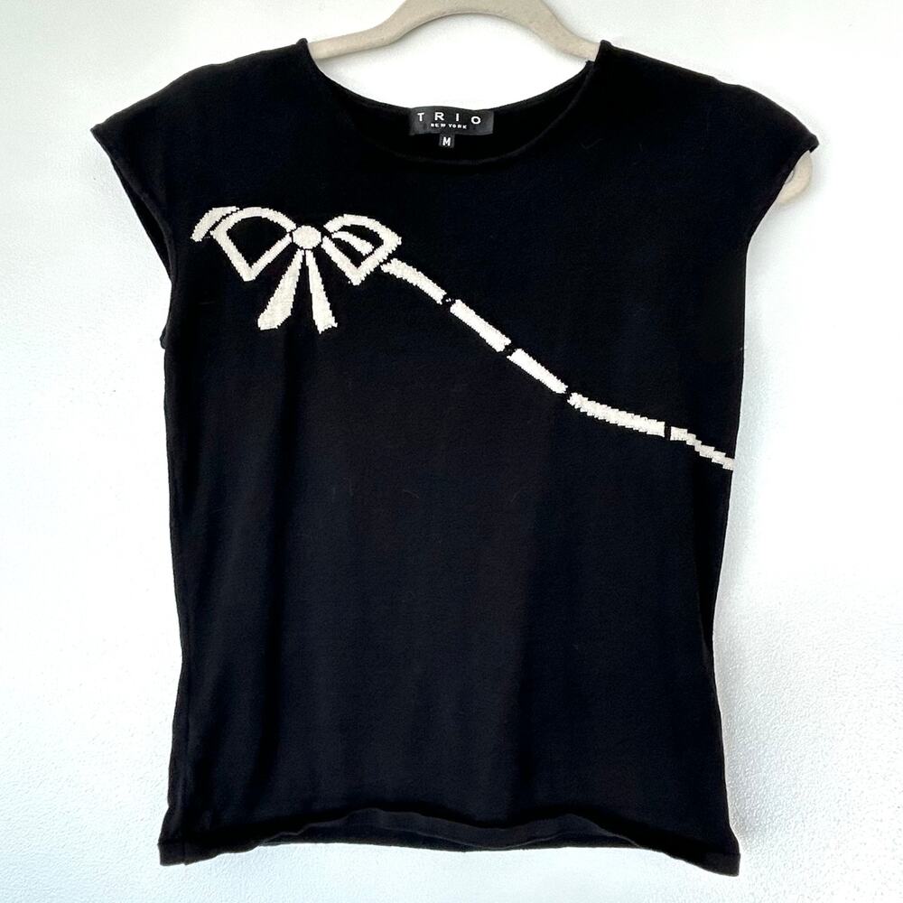 Vintage Trio New York Silk Knit Bow Graphic Top Black Size M